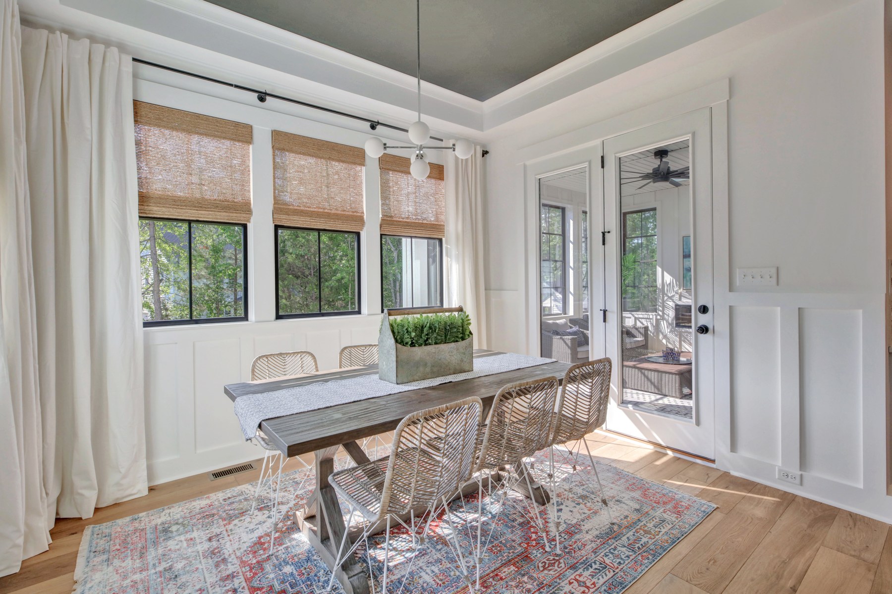 29 Breakfast Area
